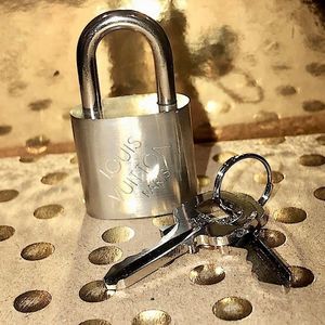 LOUIS VUITTON Silver Lock & 2 Keys Brushed Palladium Made In France NIB #321